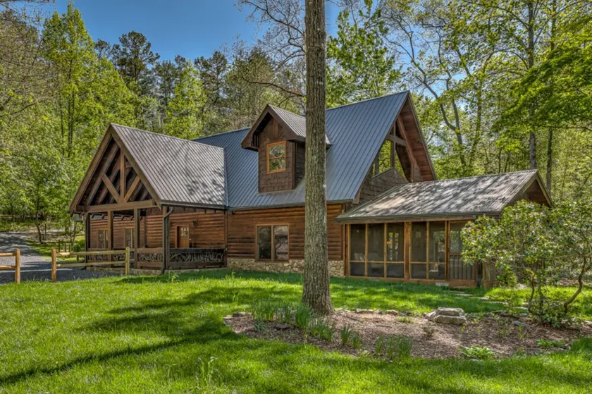 Hooked On Toccoa- River Front | Outdoor Fireplace | Screened Porch | Toccoa River - Image 1