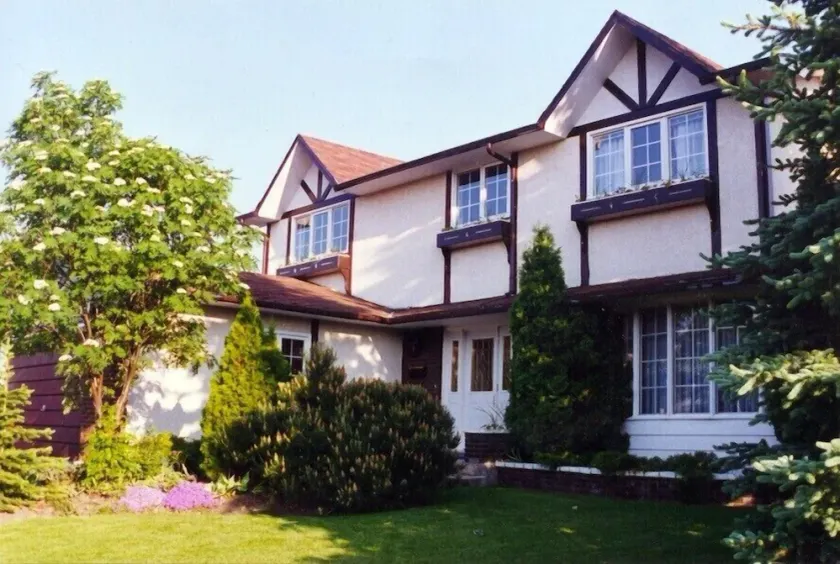 Enid’s B&B - Image 1