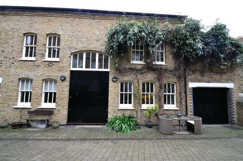 Veeve - Stable Mews - Image 1