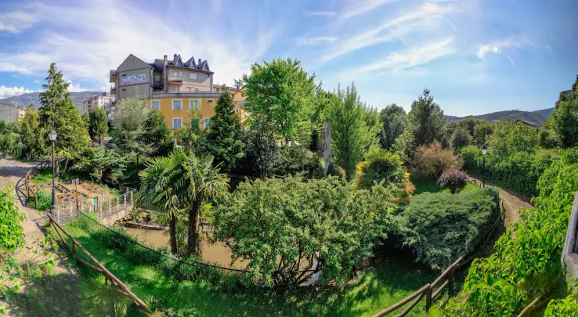 Hostal La Torre II - Image 1