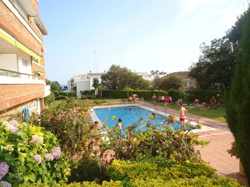 Apartamentos Costa Brava Vacances - Image 1