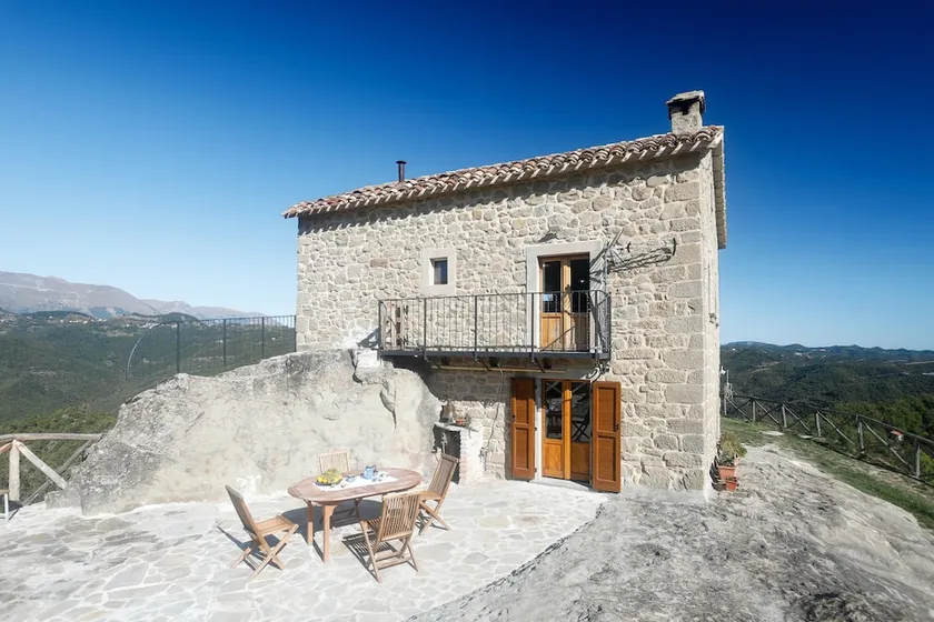 Chalet With 2 Bedrooms in Meschia, With Wonderful sea View and Furnished Garden - 45 km From the Slopes - Image 1
