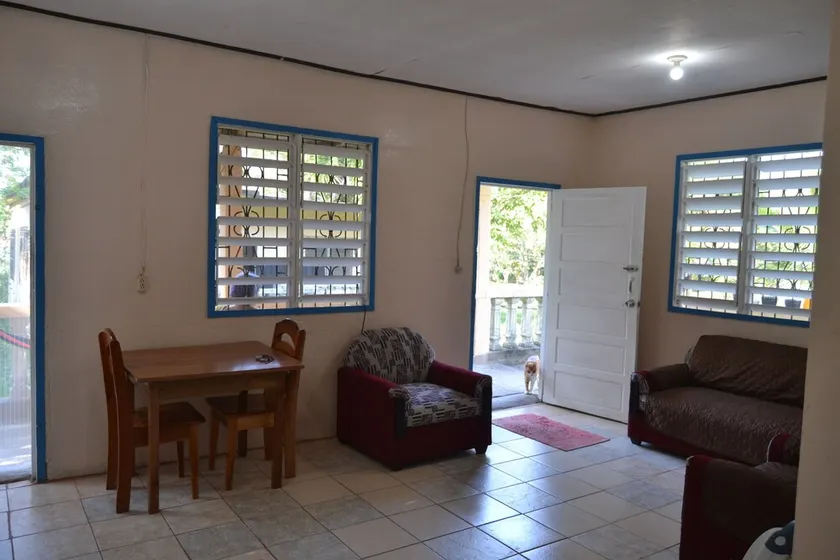 Budget Cheerful Entire Private Belizean One Bedroomed Home - Image 1