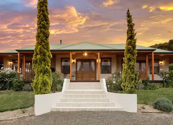 Ambience on Huon Bed & Breakfast - Image 1