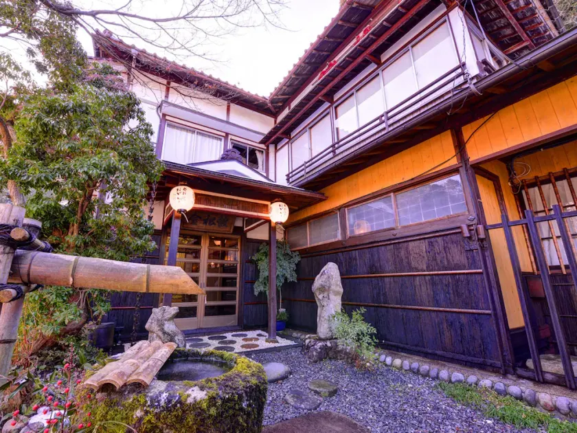 Restaurant & Ryokan Kinshokan - Image 1