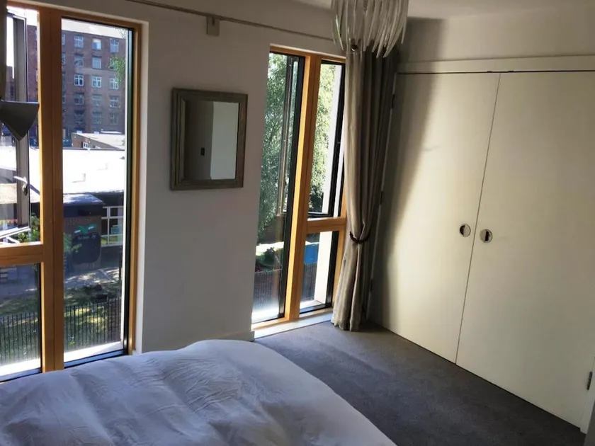 Modern 3 Bedroom House in Central Manchester - Image 1