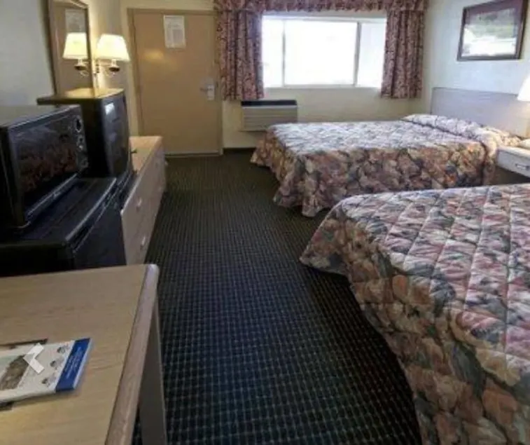 American Eagle Inn Fayetteville - Image 1