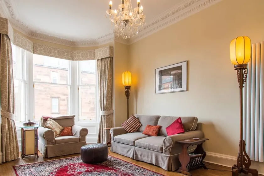 Beautiful Georgian Apartment in Bruntsfield - Image 1