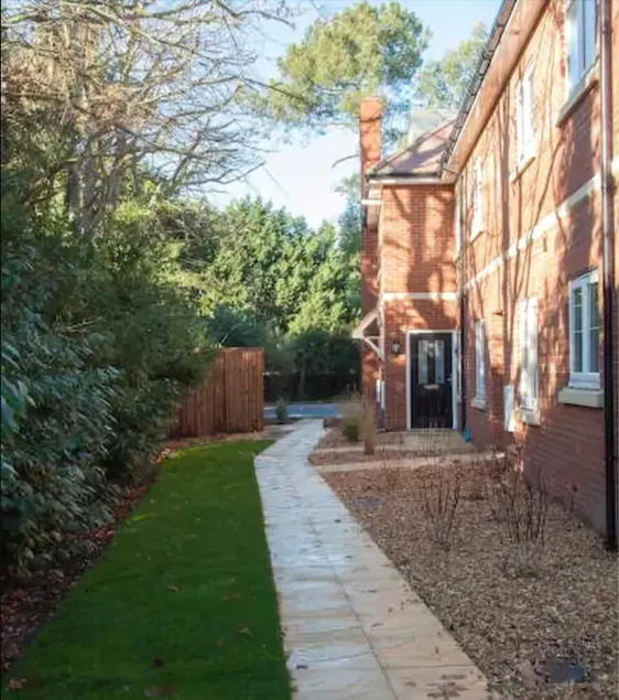 Flexi-lets Old Rectory Court - Image 1