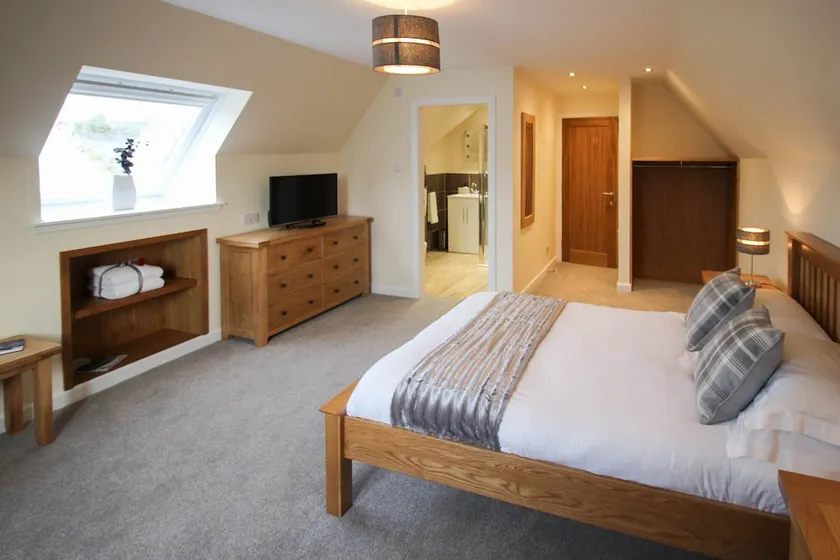 Highwinds Bed & Breakfast - Image 1