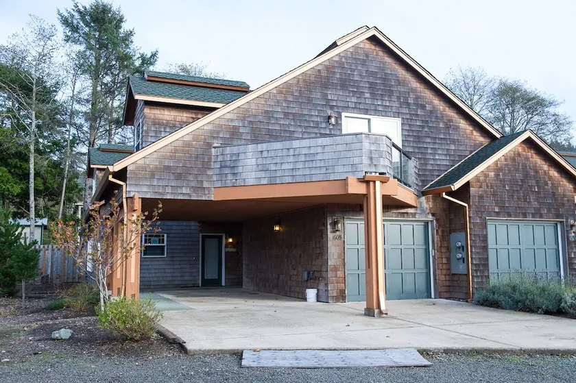 Waterside Family Fun 3 Bedroom Duplex - Image 1