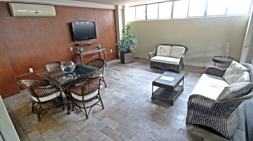 Rio Spot Apartments U027 - Image 1