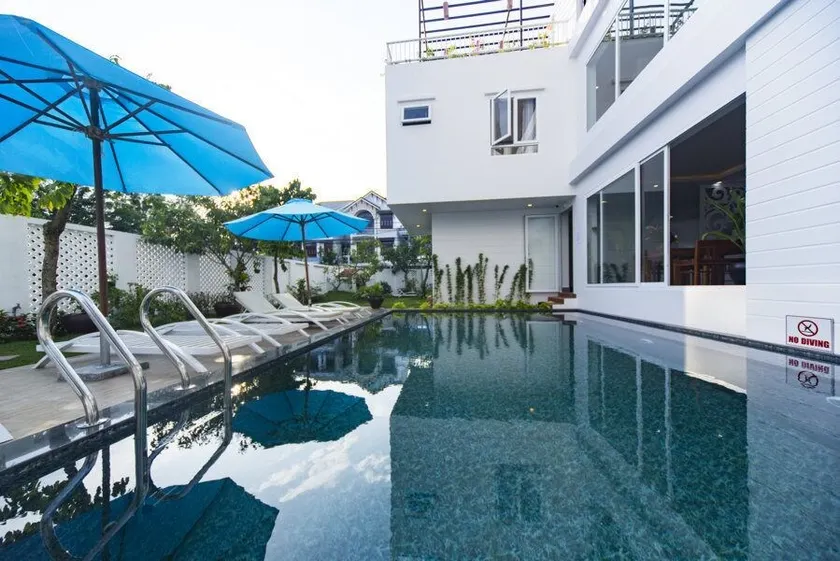 Hoi An White Villa - Image 1