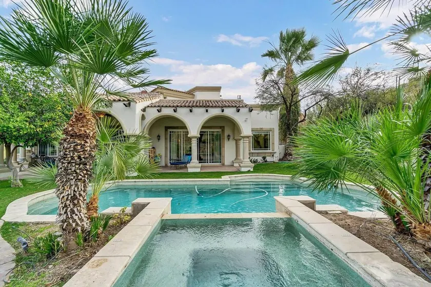 Charming 5-bed Villa in Fountain Hills With Pool! - Image 1
