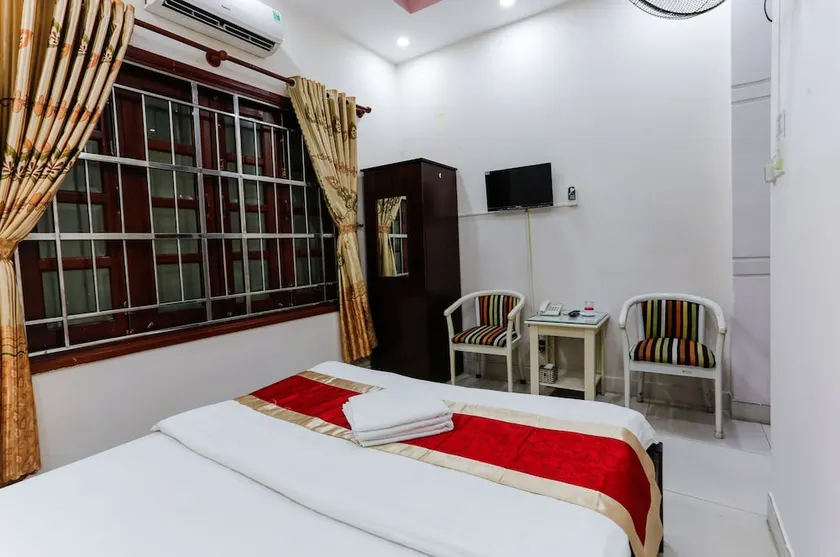 Anh Quoc Hotel - Image 1