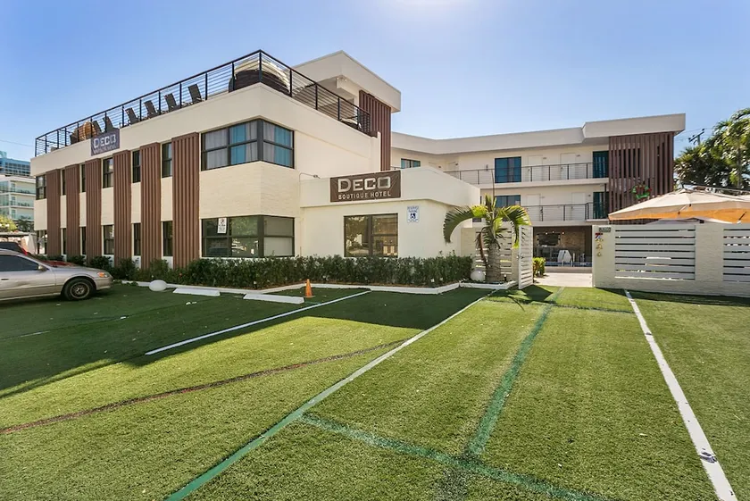 Deco Boutique Hotel - Image 1