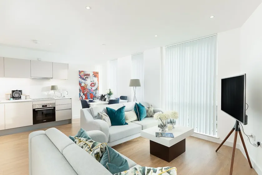 Price & Weeks - Winchester Suite - Image 1
