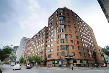 Residences Universitaires UQAM East - Image 1