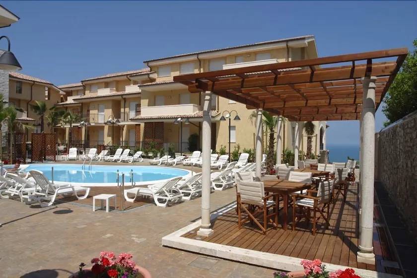 Tortorella Inn Family Resort - Image 1