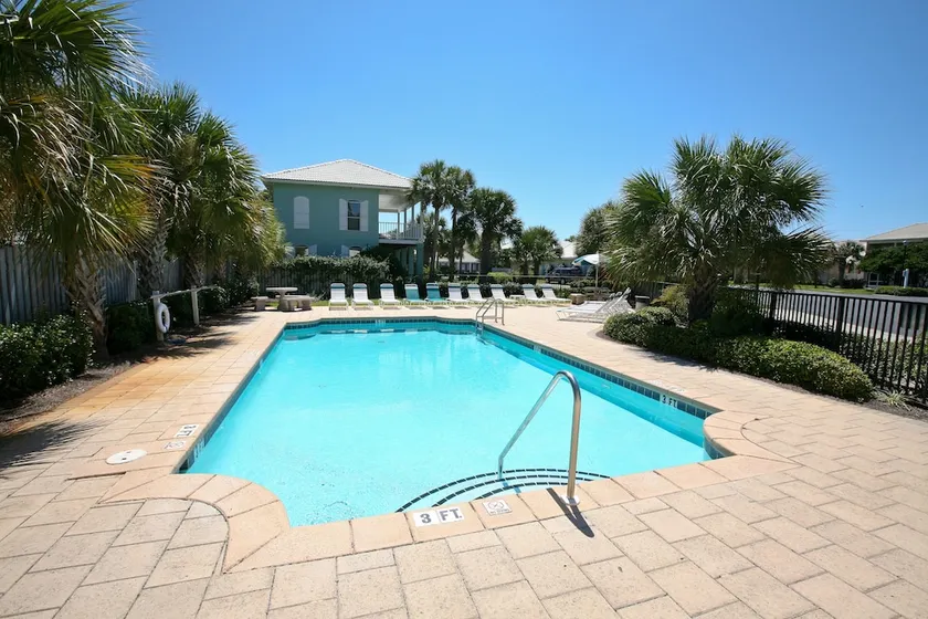 Emerald Shores - Image 1