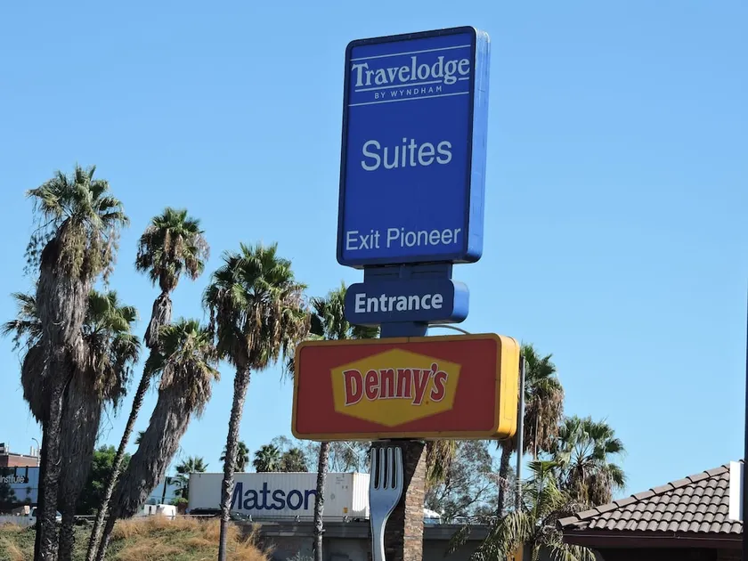 Travelodge by Wyndham Artesia - Image 1
