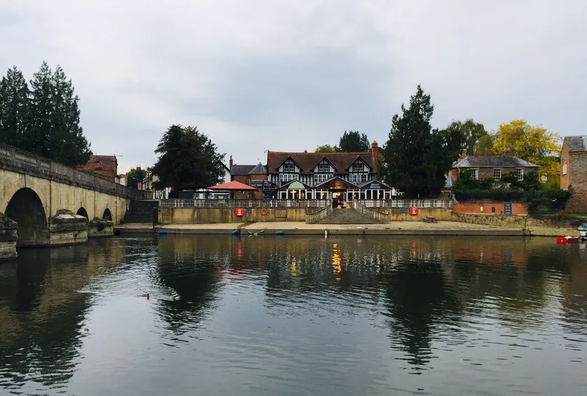 Entire Cottage Style Flat in Heart of Wallingford - Image 1