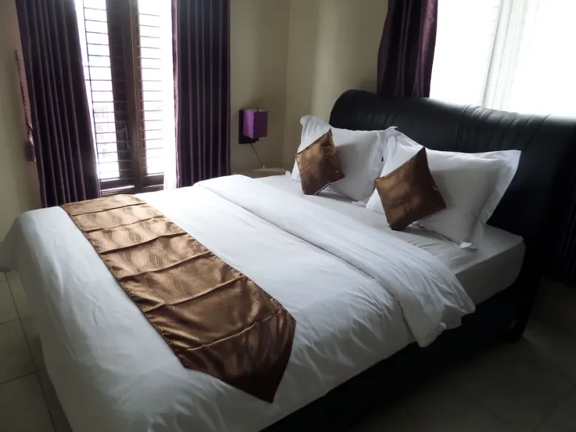 Griya Nendra Hotel - Image 1