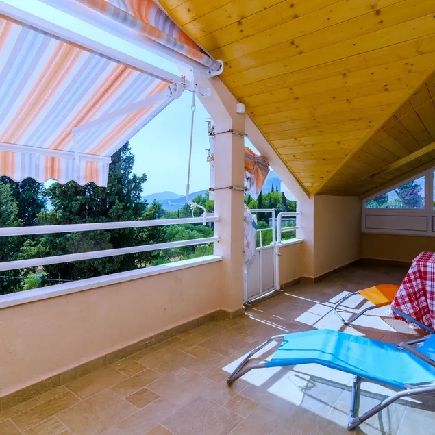 Apartments Donita - Standard Two Bedroom Apartment with Balcony and Sea View - Image 1