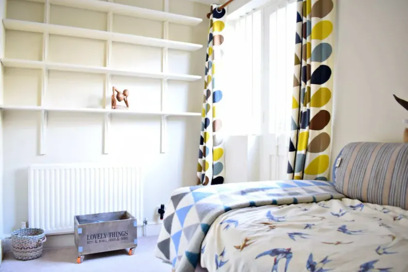 Charming 2 Bedroom Home 3 mins from Arsenal Station - Image 1