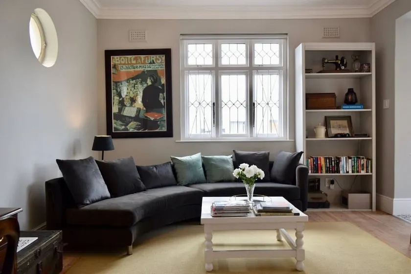 Characterful and Stylish 3 Bedroom Home In Green Point - Image 1