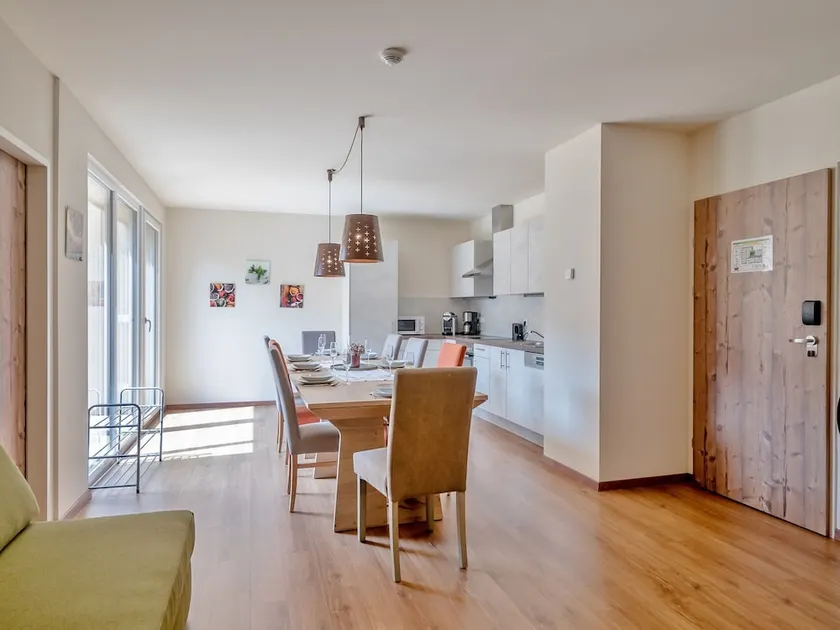 Attractive Apartment in Gosau with shared Sauna - Image 1
