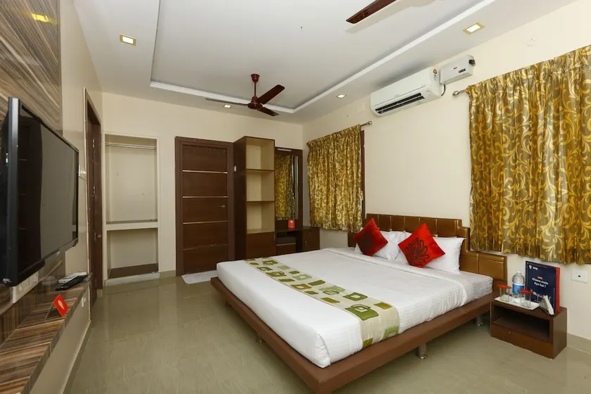 OYO 40876 Sri Kamadhenu Residency - Image 1