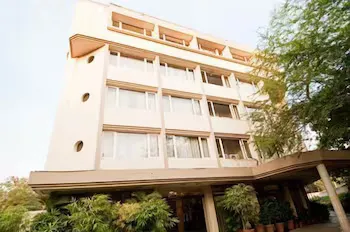 Regent - Image 1