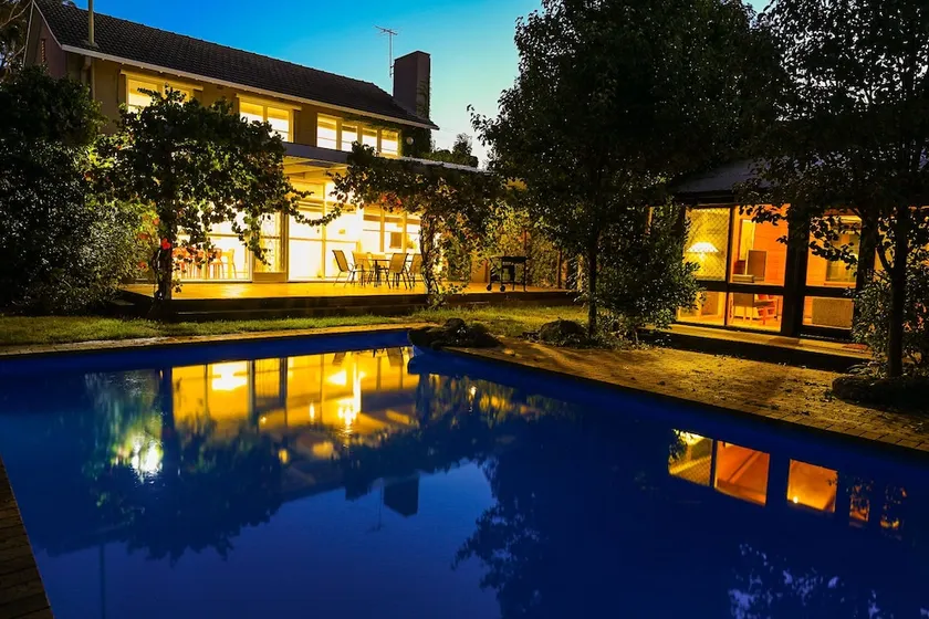 Inner Melbourne Luxury Holiday House - Image 1