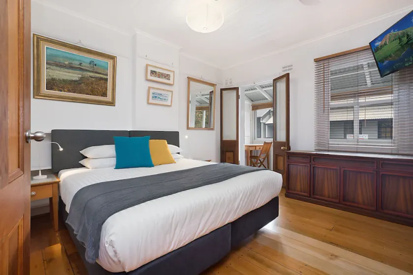 Newcastle Short Stay Accommodation - 9 Alfred Street - Image 1