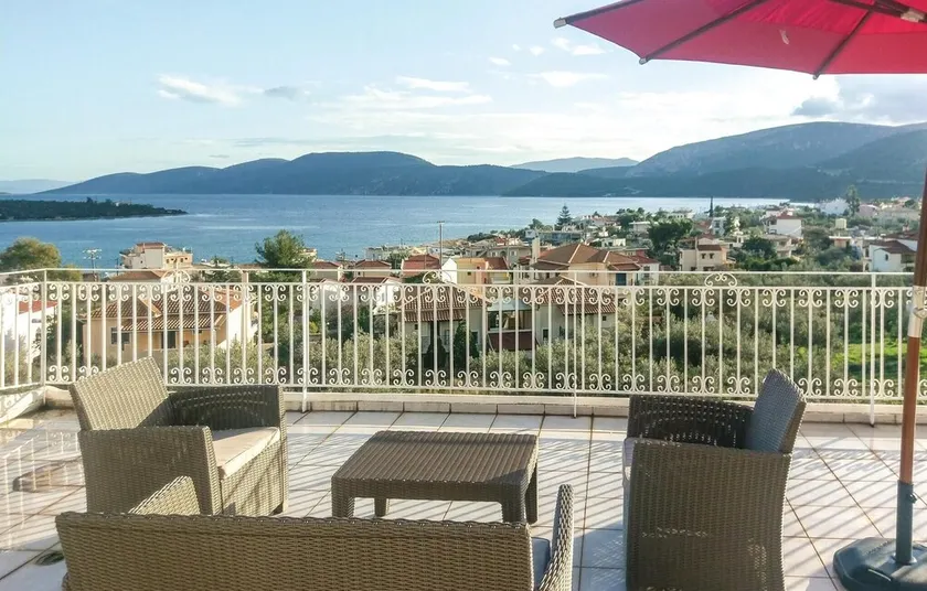 Nice Apartment in Korfos, Korinthos With 3 Bedrooms and Wifi - Image 1
