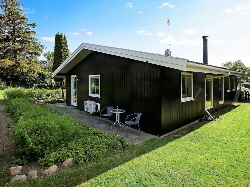 6 person holiday home in Græsted-By Traum - Image 1
