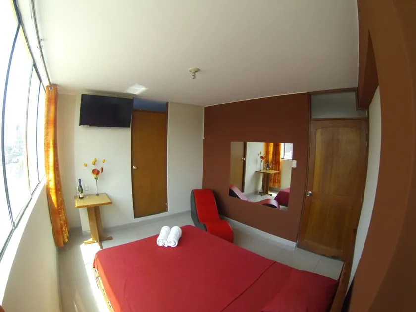 Hostal Las Palmeras - Image 1