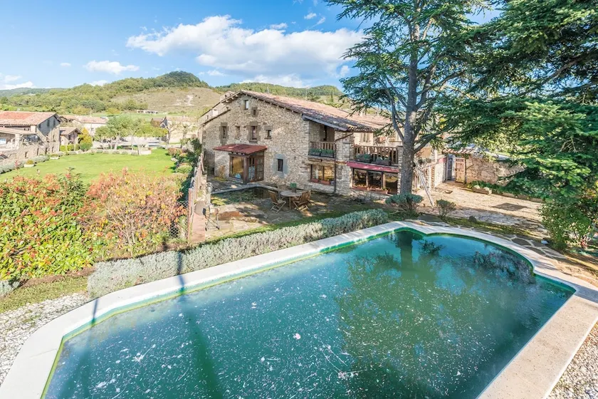 Tavertet Mountain Villa - Image 1