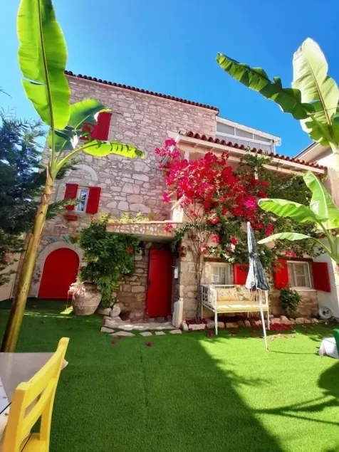 Marissa Boutique Hotel - Image 1