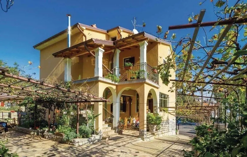 Apartment Kumicic - 3 Bedrooms - Image 1