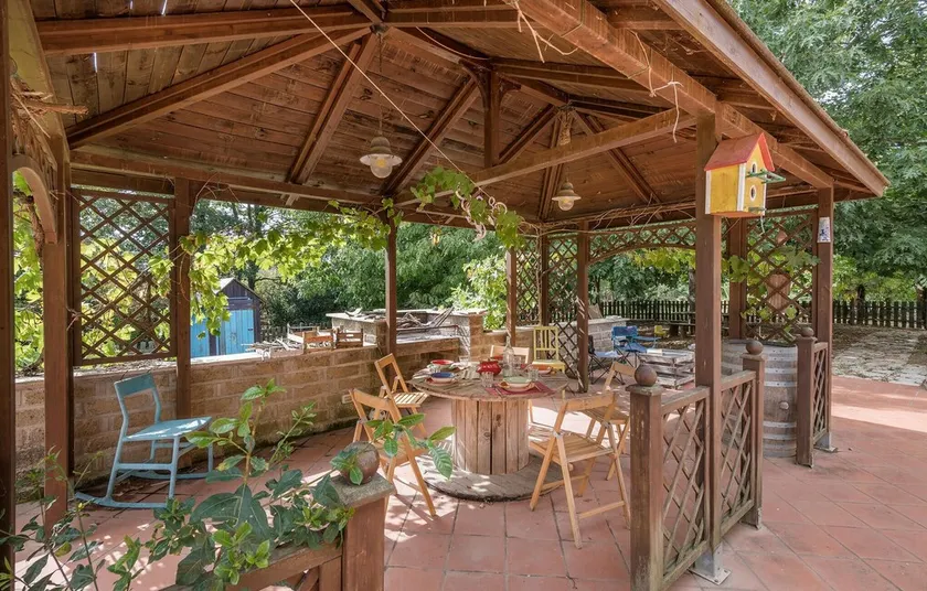 Beautiful Home in Manziana With 4 Bedrooms - Image 1