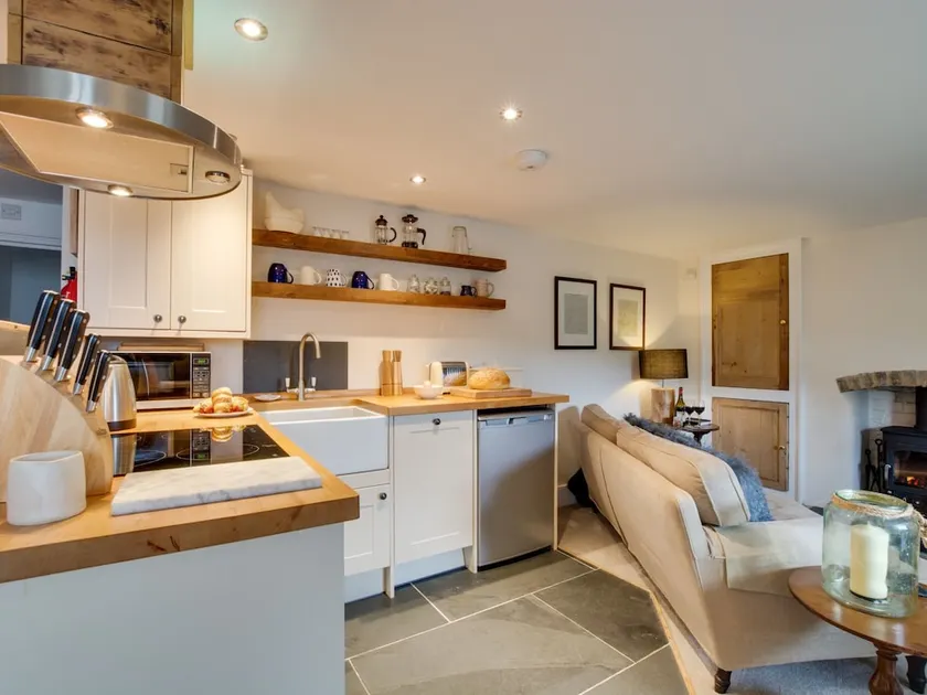 Lovely Holiday Home in Saint Agnes With Garden - Image 1