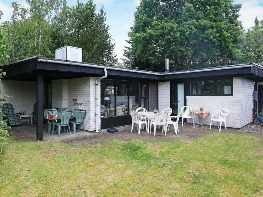 Alluring Holiday Home in Hals With Terrace - Image 1