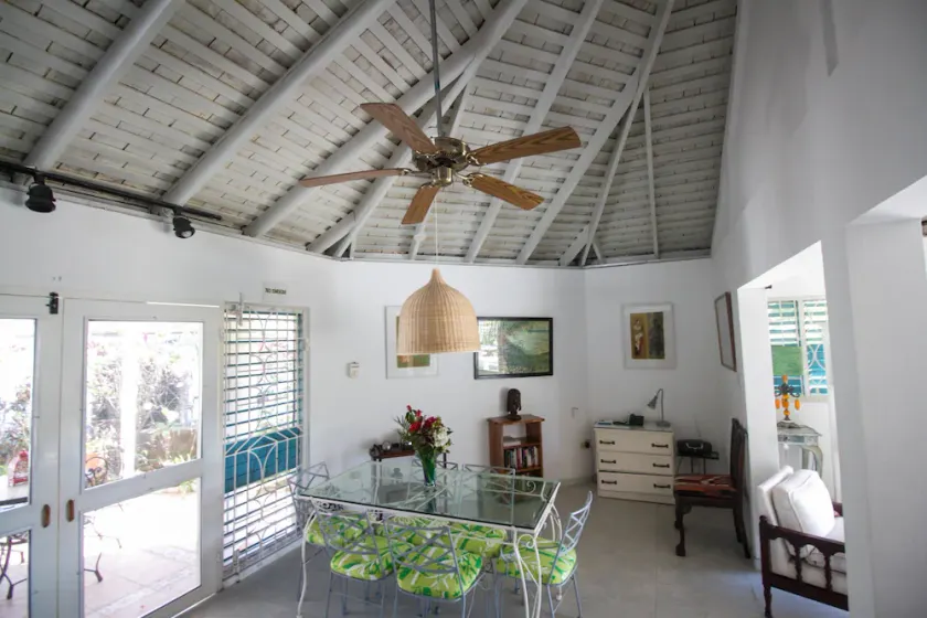 Beach Villa Yellow Canary - Image 1