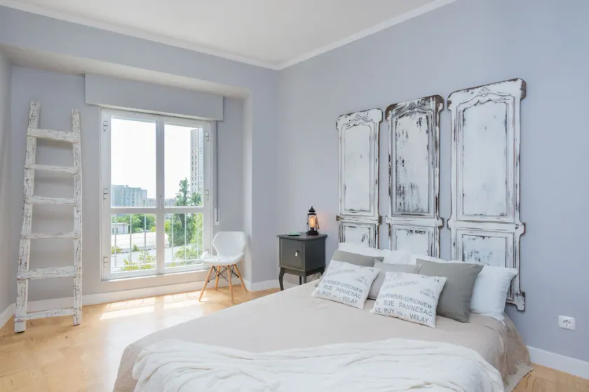 Lisbon Airport Hostel - Image 1