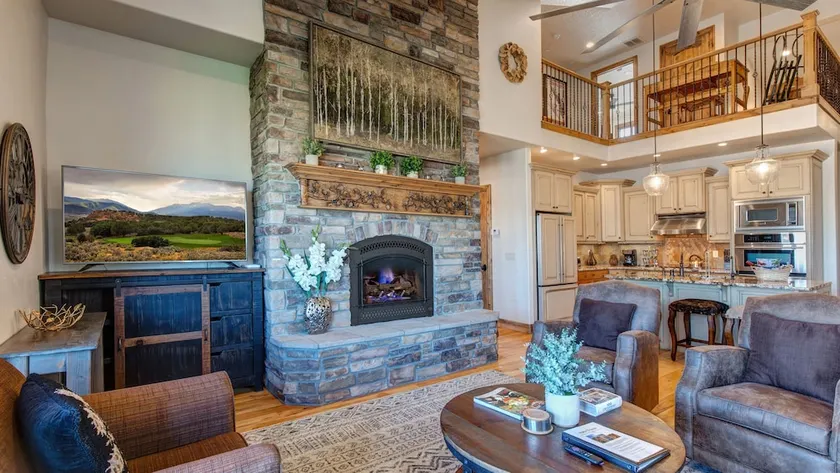 Mountain  Retreat 1235h 4 Bedroom Townhouse - Image 1
