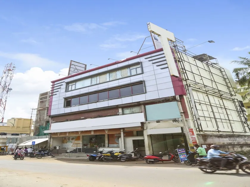 Travellers Inn By OYO Rooms - Image 1