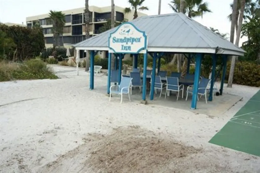 Sandpiper Inn - Image 1