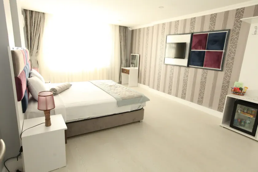 Akar Hotel - Image 1